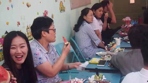 两个人吃瓜的娱乐小游戏,两人共享吃瓜乐趣,趣味小游戏轻松互动